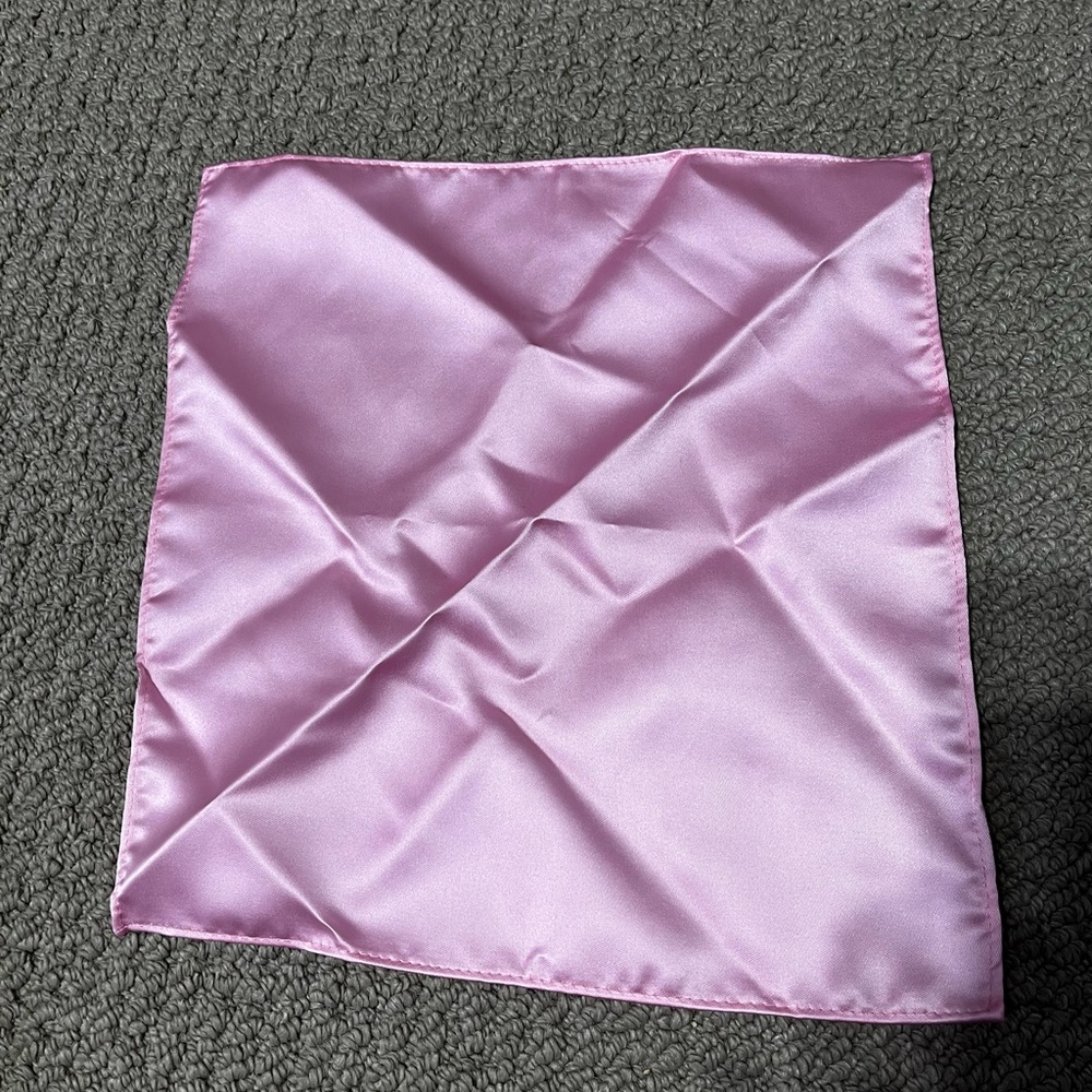 Le Chateau | Pink Satin Pocket Square
